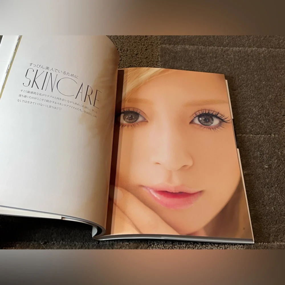 Ayu Lifestyle Book Ayu Hamasaki Japanese Singer Actress Model J-Pop Music Japan - Picture 9 of 16